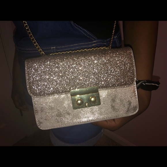 Max Studio Handbags - Beautiful sparkly purse